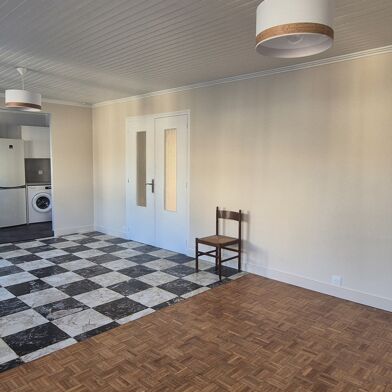 Appartement 4 pièces 950 €