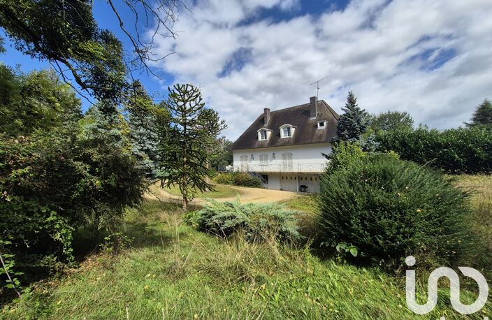 Vente Maison/villa 9 pièces — photo 2