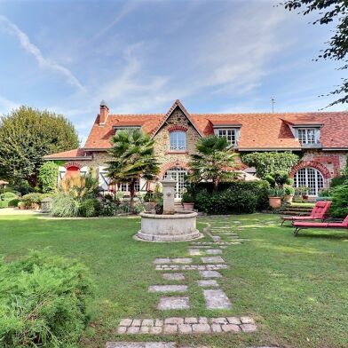 Maison 10 pièces 589000 €