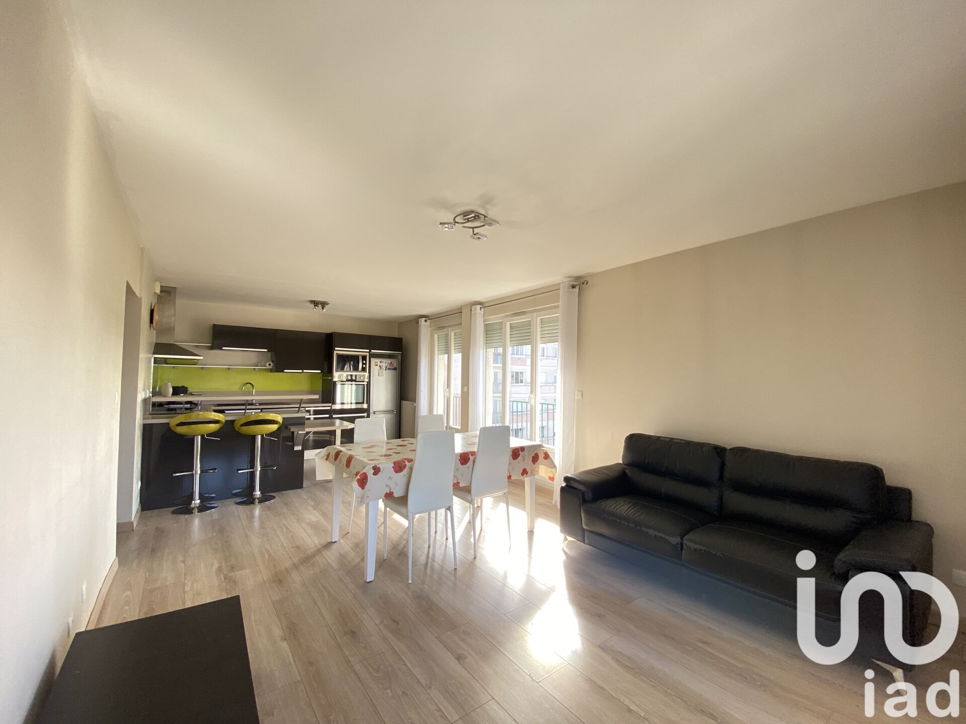 Vente Appartement 4 pièces - Photo 2