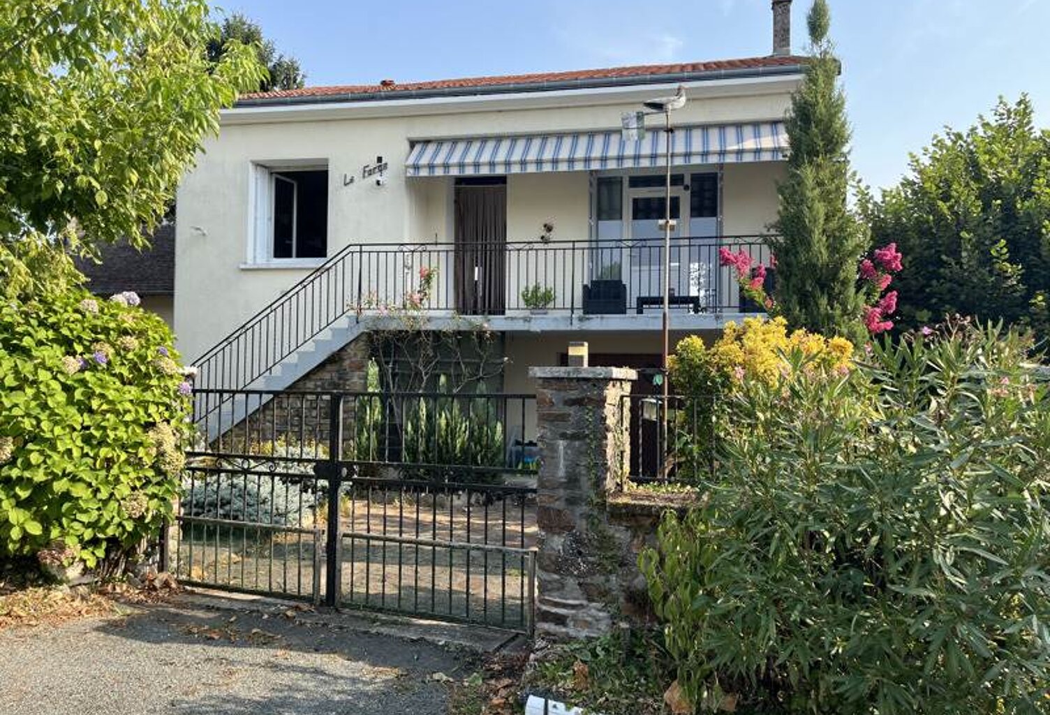 Maison de bourg de 5 pièces principales — photo 1