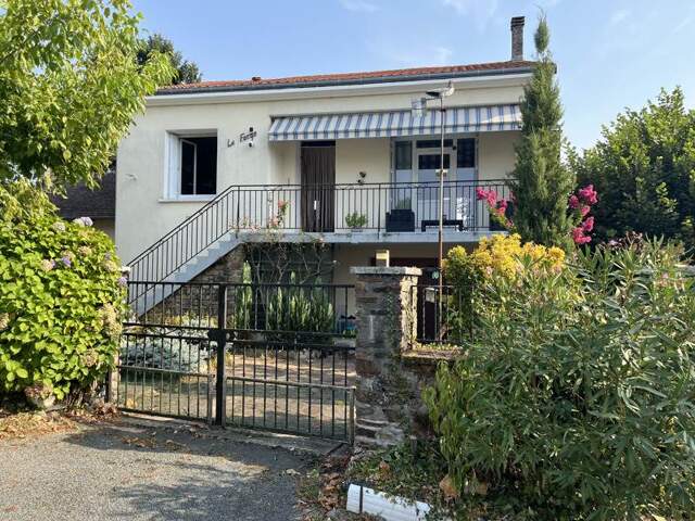 Maison de bourg de 5 pièces principales — photo du bien
