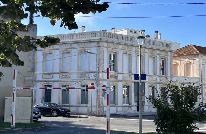 ROYAN PONTAILLAC  BEL APPARTEMENT DE 100 M2 RÉNOVÉ AU PRIX D — photo 4