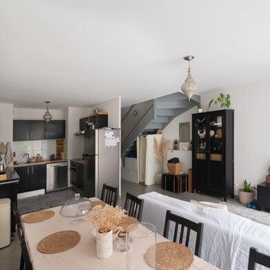 Appartement 5 pièces 267648 €