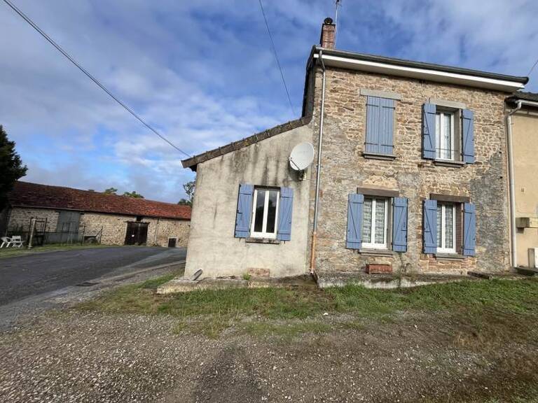 Maison en pierre de 4 pièces principales — photo 1