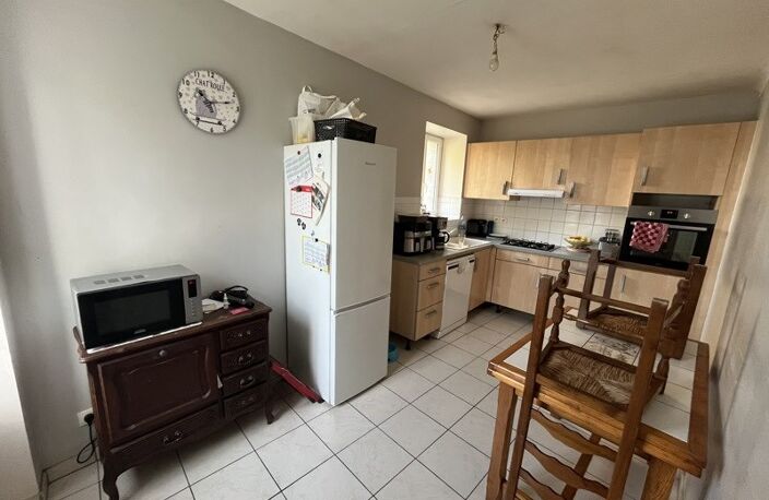 Maison en pierre de 4 pièces principales — photo 2