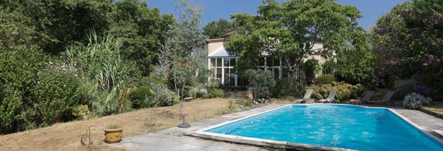 Maison 8 Pièces 185 m² à vendre à Saint-Hilaire-de-la-Noaille (33190)