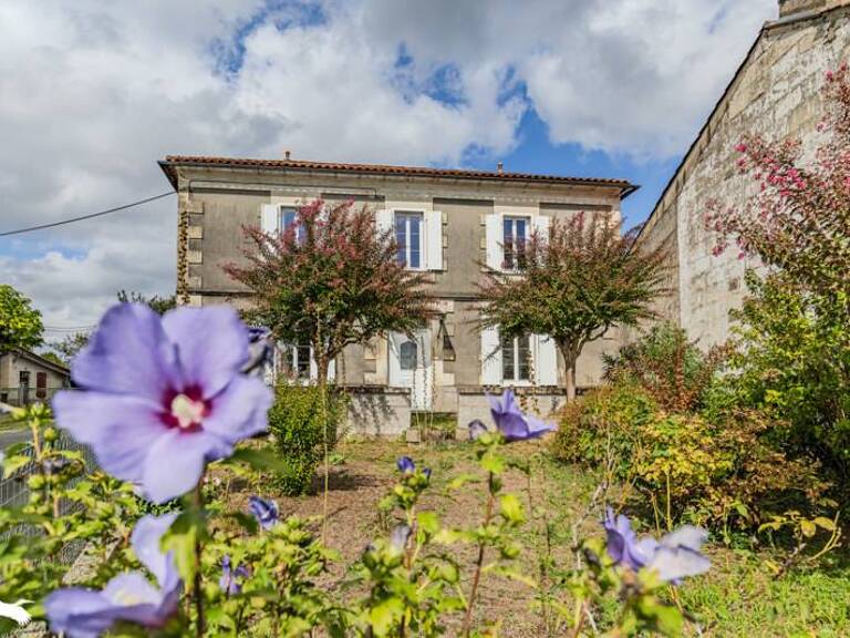 Maison en pierre de 4 pièces principales — photo 1