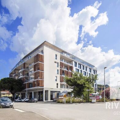 Commerce 2 pièces 3950 €