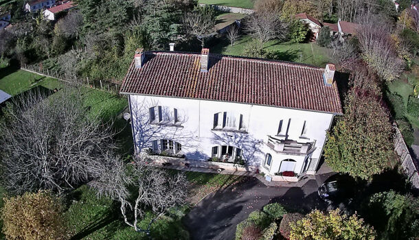 Villa / Maison 9 pièces  à vendre Saint-Savinien 17350