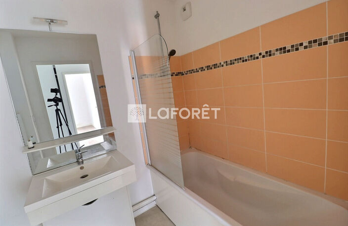 Appartement T3 de 62 m² avec balcon et parking à Seclin — photo 5