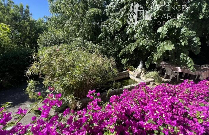 Arles Chabourlet – Maison de plain-pied lumineuse avec jardin arboré — photo 2