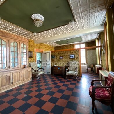 Maison 8 pièces 295500 €