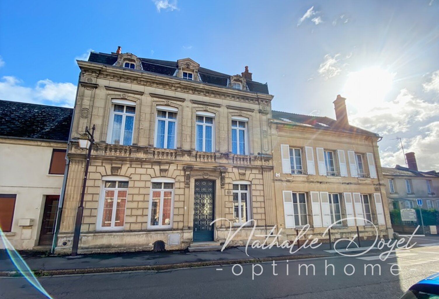 Maison bourgeoise  de 8 pièces CREPY (02) — photo 1