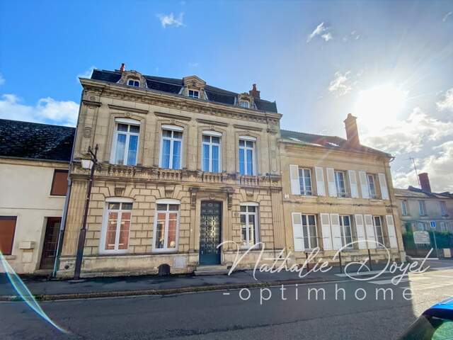 Maison bourgeoise  de 8 pièces CREPY (02) — photo du bien