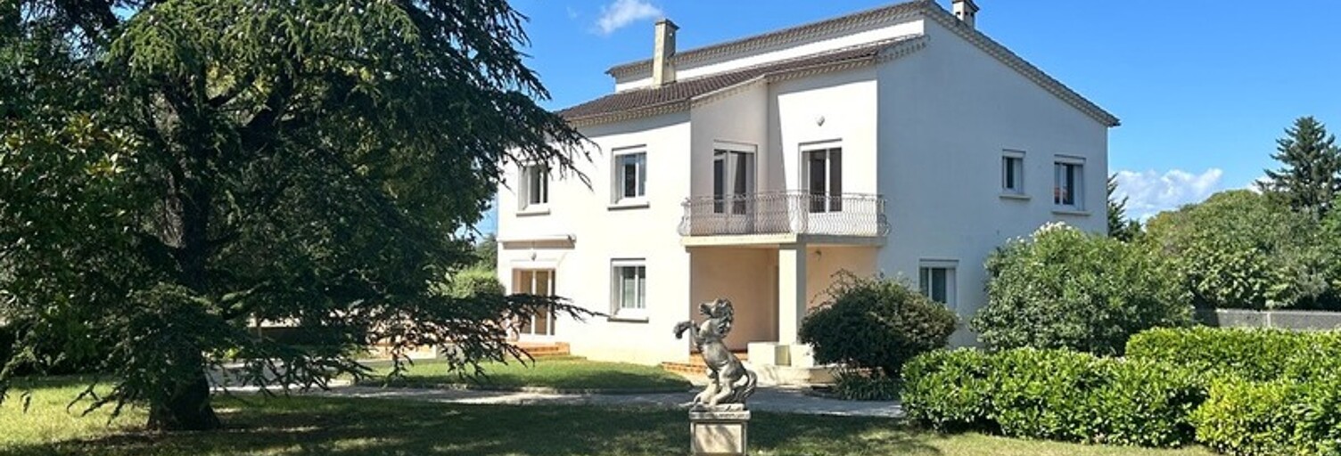 Maison 8 Pièces 207 m² à vendre à Pierrelatte (26700)