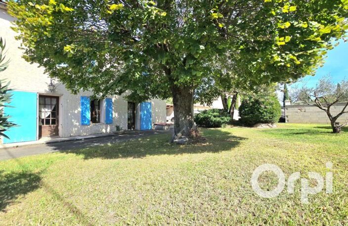 Maison Saint Martin De Crau 8 pièce(s) 170 m2 — photo 2