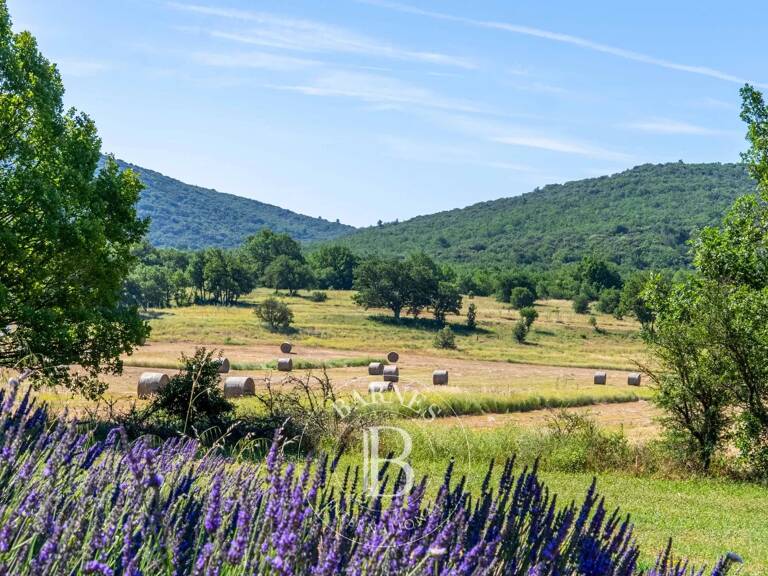 DOMAINE 220 HECTARES - AIX EN PROVENCE - SAINTE VICTOIRE — photo 1