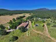 DOMAINE 220 HECTARES - AIX EN PROVENCE - SAINTE VICTOIRE — photo 2