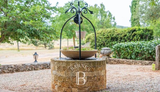 Villa / Maison 15 pièces  à vendre Aix-en-Provence 13100