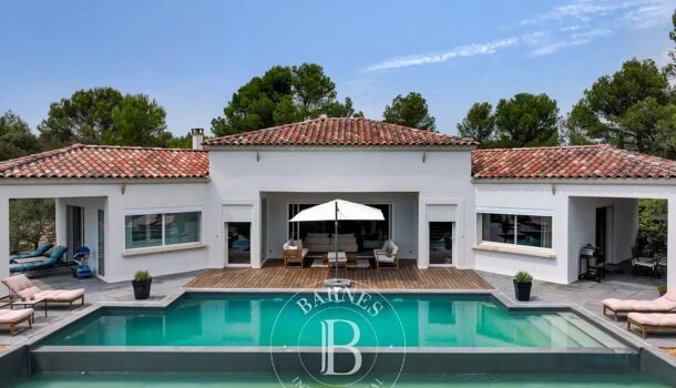 Villa / Maison 8 pièces  à vendre Aix-en-Provence 13100