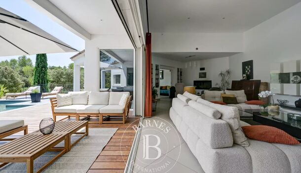 Villa / Maison 8 pièces  à vendre Aix-en-Provence 13100