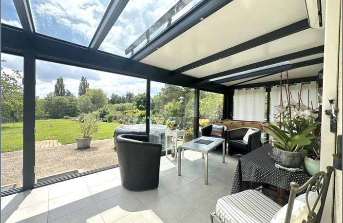 Courville-sur-Eure, belle maison de 193 m², 4 chambres, véranda, garages - 1926 m² de terrain — photo 2