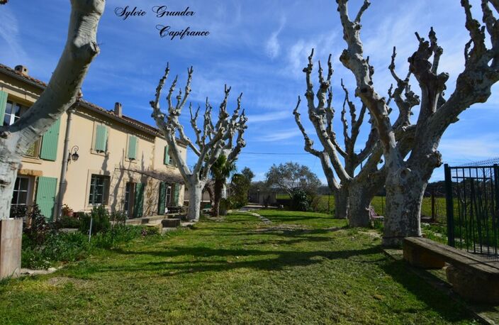 Dpt Bouches du Rhône (13), à vendre CORNILLON CONFOUX maison P15 de 455 m² dont studio 122m² - Terrain de 1 282 m² — photo 2