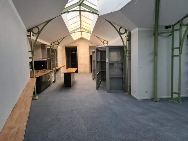 Loft, local commercial ou bureau, cœur de ville, rez de chaussée — photo du bien
