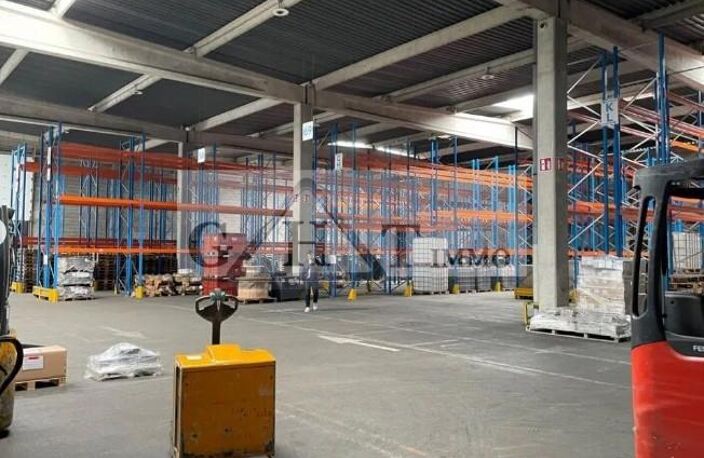3500 m² entrepot à vendre à CROISSY BEAUBOURG — photo 2