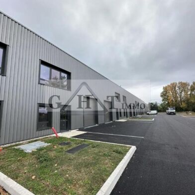 Local industriel  1050000 €