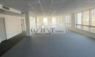 Bureau  213 m² à louer à Saint-Ouen-sur-Seine (93400)