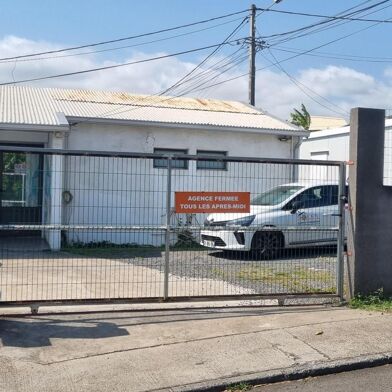 Commerce 3 pièces 2500 €