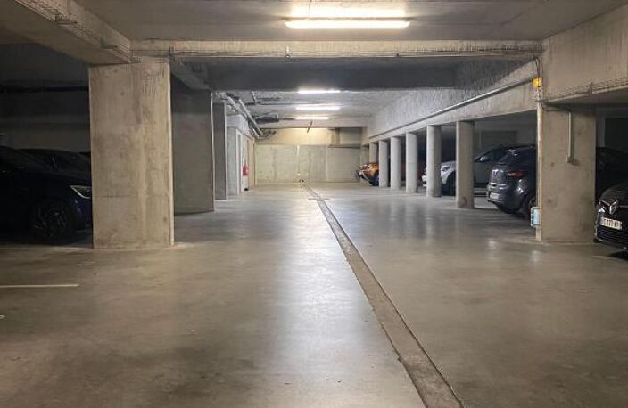 Parking À Louer — photo 2