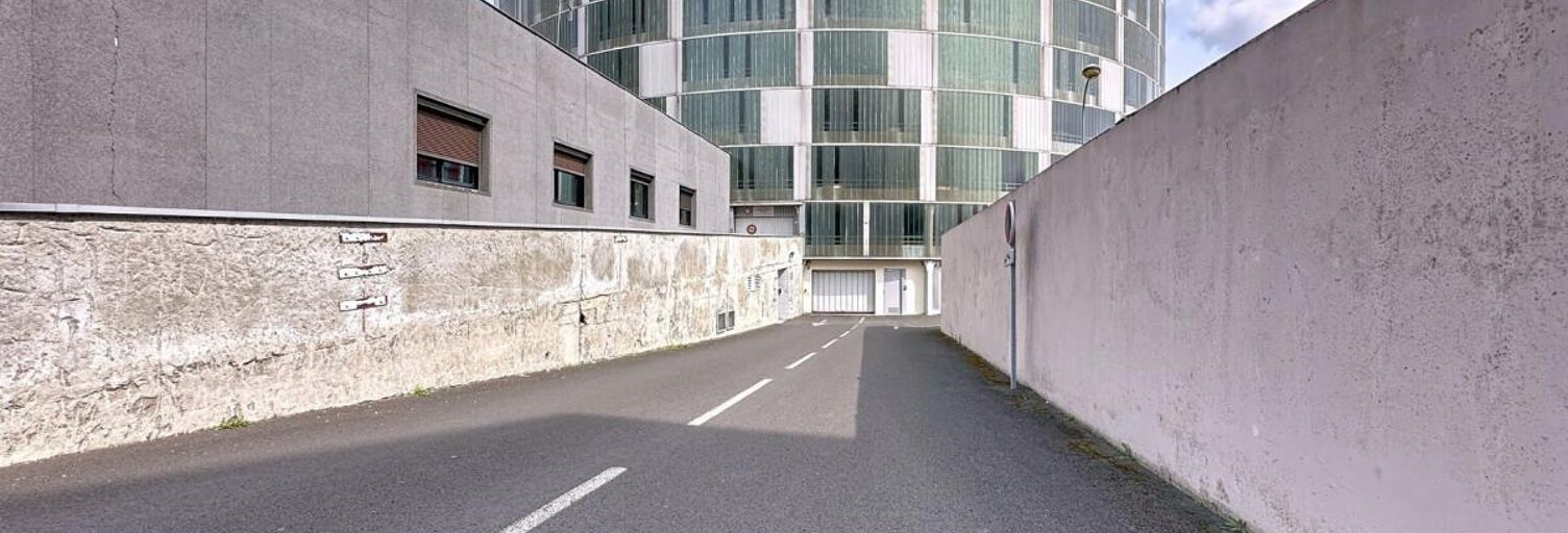 Garage   m² à vendre à Clermont-Ferrand (63000)
