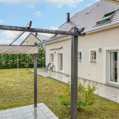 Maison 8 pièces 330000 €