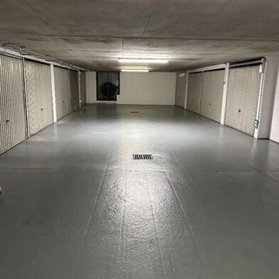 Garage  45000 €