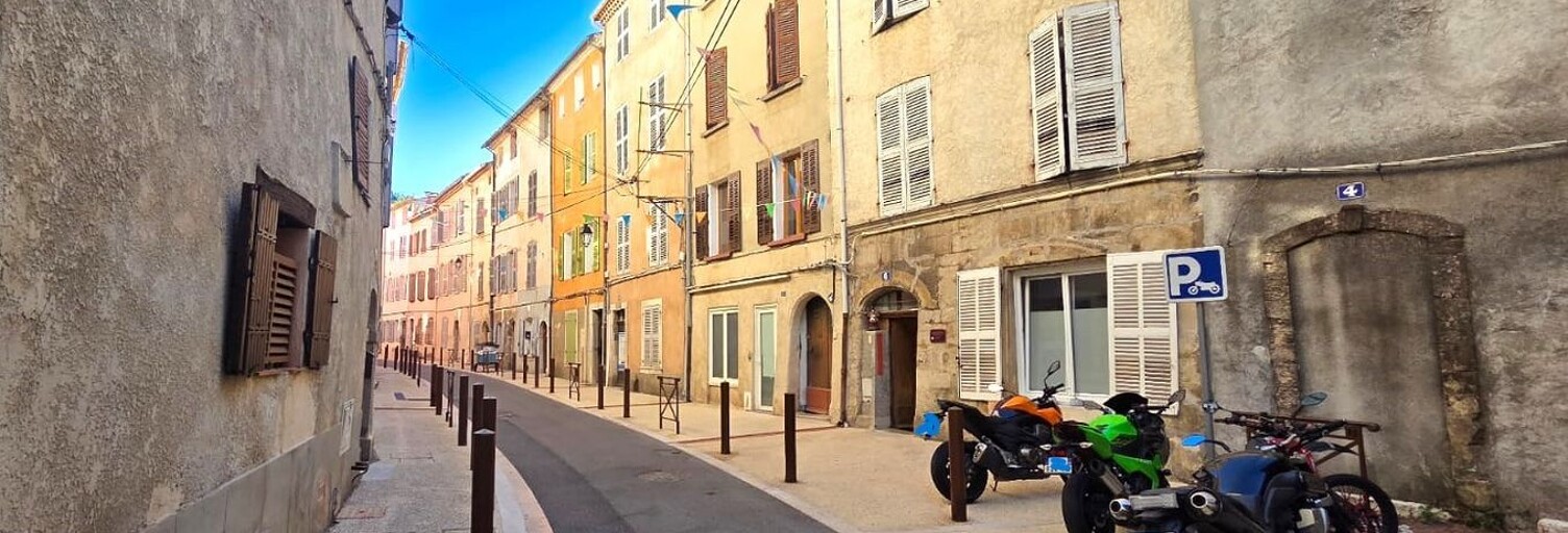 Appartement 2 Pièces 53 m² à vendre à Signes (83870)