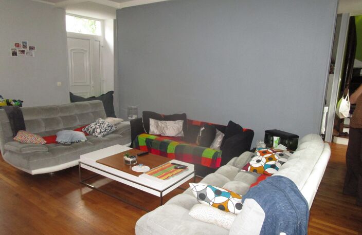 À VENDRE  SOQUET IMMOBILIER - MAISON FAMILIALE AU COEUR DE DINAN - — photo 3