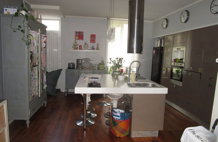 À VENDRE  SOQUET IMMOBILIER - MAISON FAMILIALE AU COEUR DE DINAN - — photo 4