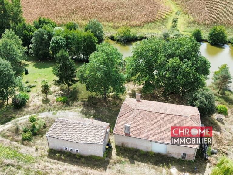 A vendre maison en pierre + dépendance 300 m² vue sur étang — photo 1