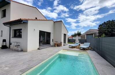 Belle villa neuve avec garage et piscine — photo du bien