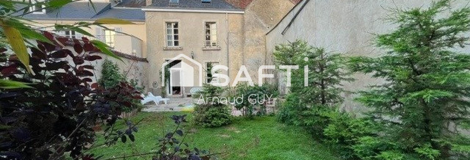 Maison 9 Pièces 206 m² à vendre à Mamers (72600)