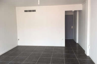 Appartement 3 pièces 717 €