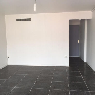 Appartement 3 pièces 717 €