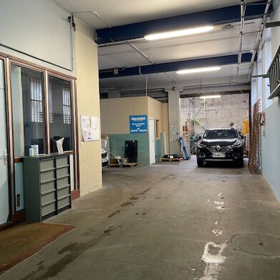 Local industriel  680000 €