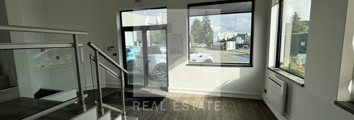 Bureau  255 m² à louer à Corbas (69960)