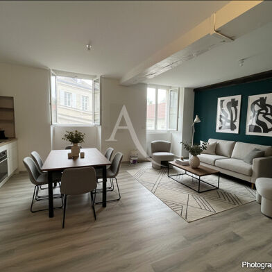 Appartement 3 pièces 770 €