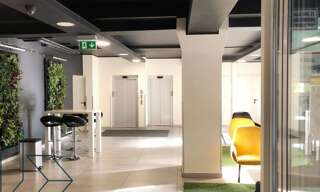 Bureau  691 m² à louer à Vannes (56000)