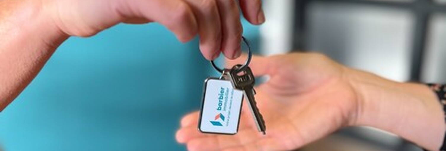 Bureau  691 m² à louer à Vannes (56000)